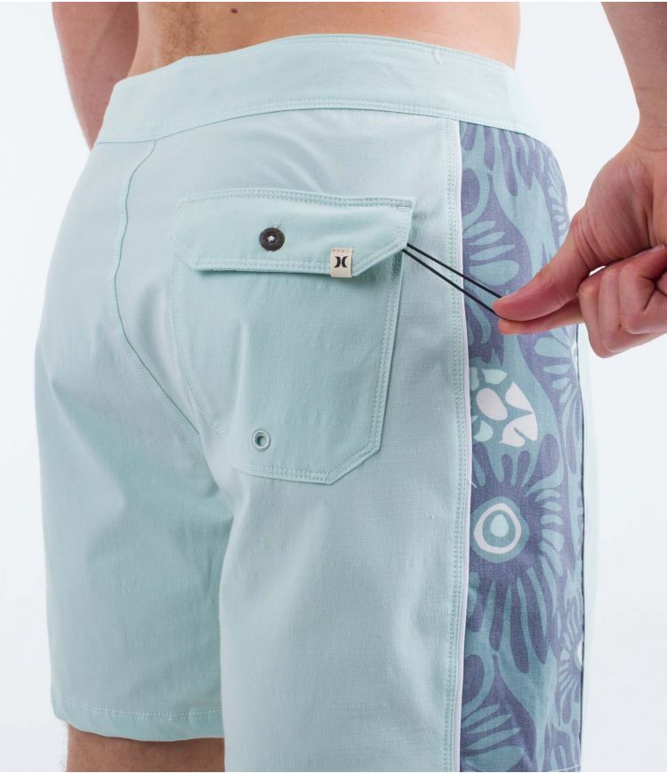 Hurley Phntm Naturals Blocked Sessions 16 2025