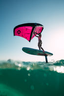 Chiara Socin in wingfoil con la wing Duotone Float e la tavola Skybrid Air in Egitto