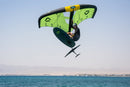 Benjamin May volando en wingfoil sobre el mar de Egipto con el foil Duotone Glide 3.0 SLS 2027