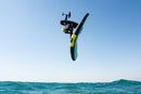 Benjamin May en un truco aéreo de wingfoil sobre el mar de Egipto con el ala Unit SLS