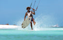 Rider haciendo un truco strapless con la Duotone Neo SLS 2027 en aguas turquesas