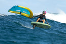Rider con wing surfeando una ola con la Duotone Trace SLS 2027 en Guadalupe