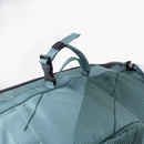 Detalle del asa de conexión a trolley de la Duotone Wing Team Bag 2027 verde
