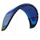 Cometa North Reach 2025 en color Pacific Blue, vista lateral con las bridas y los sables